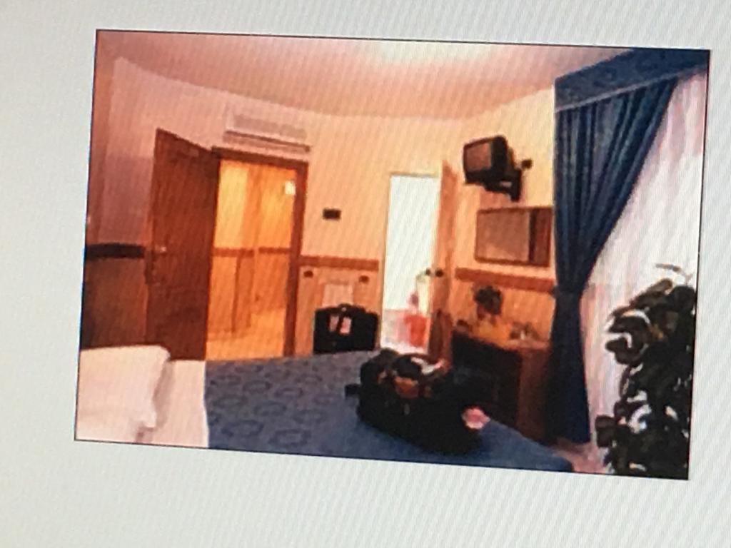 Hotel Rubino Rome Bagian luar foto