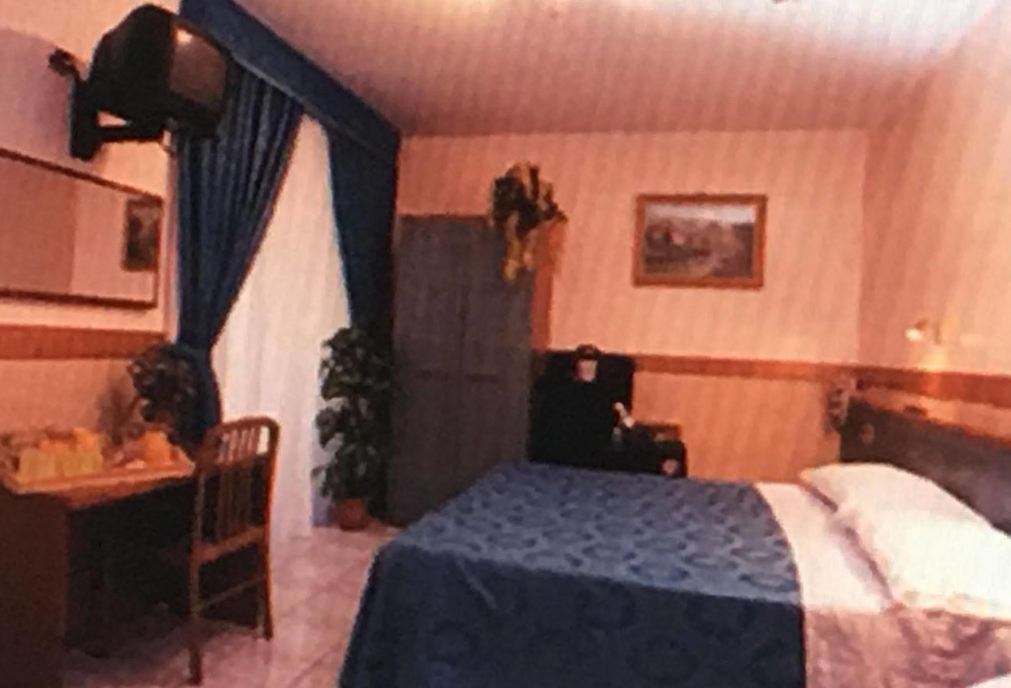 Hotel Rubino Rome Bagian luar foto